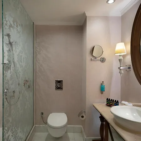 Kaya Artemis & Casino فندق
