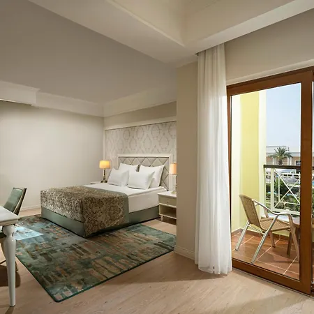 Kaya Artemis & Casino Hotel 5*