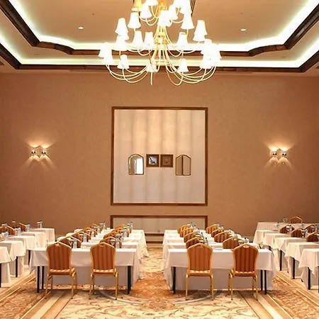 Kaya Artemis & Casino 5* 파마구스타